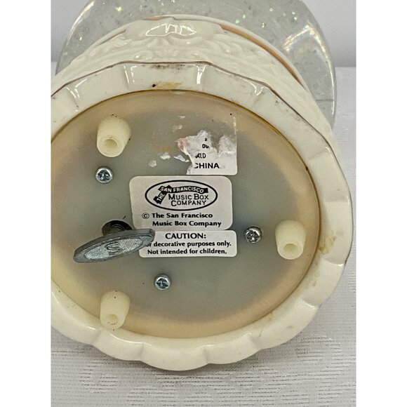 Angel Snow Globe By The San Francisco Music Box Company Plays Hark the Herald An - Picture 3 of 3